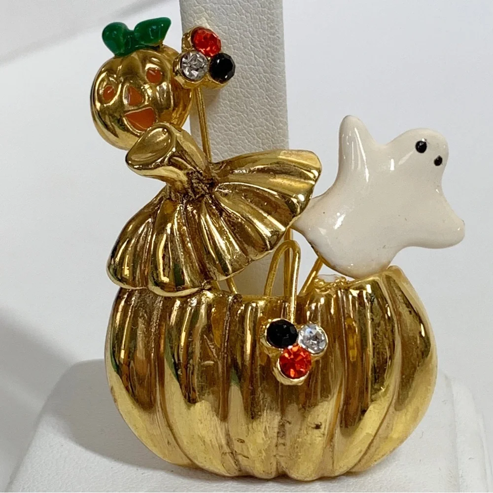 N/A halloween brooch